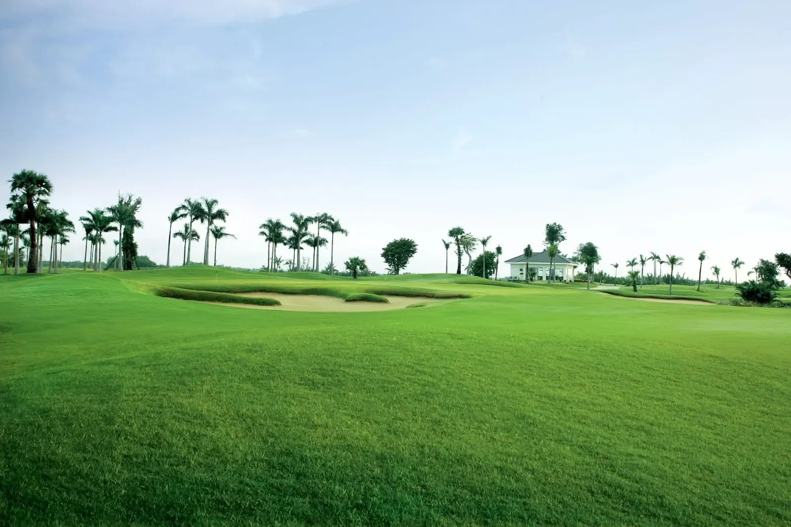 Emerald Country Club
