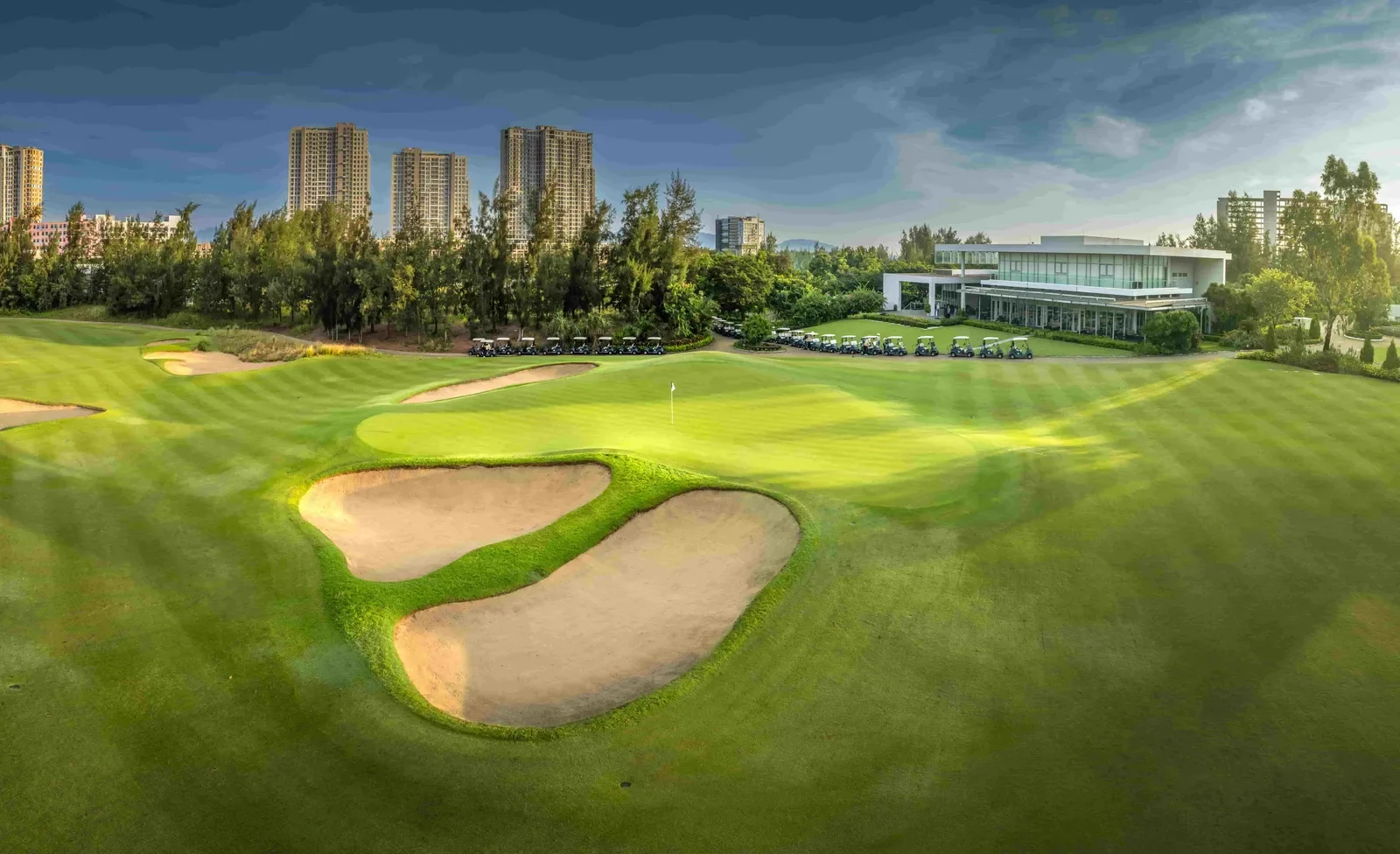 Montgomerie Links Vietnam – 해안 사구 링크스 코스