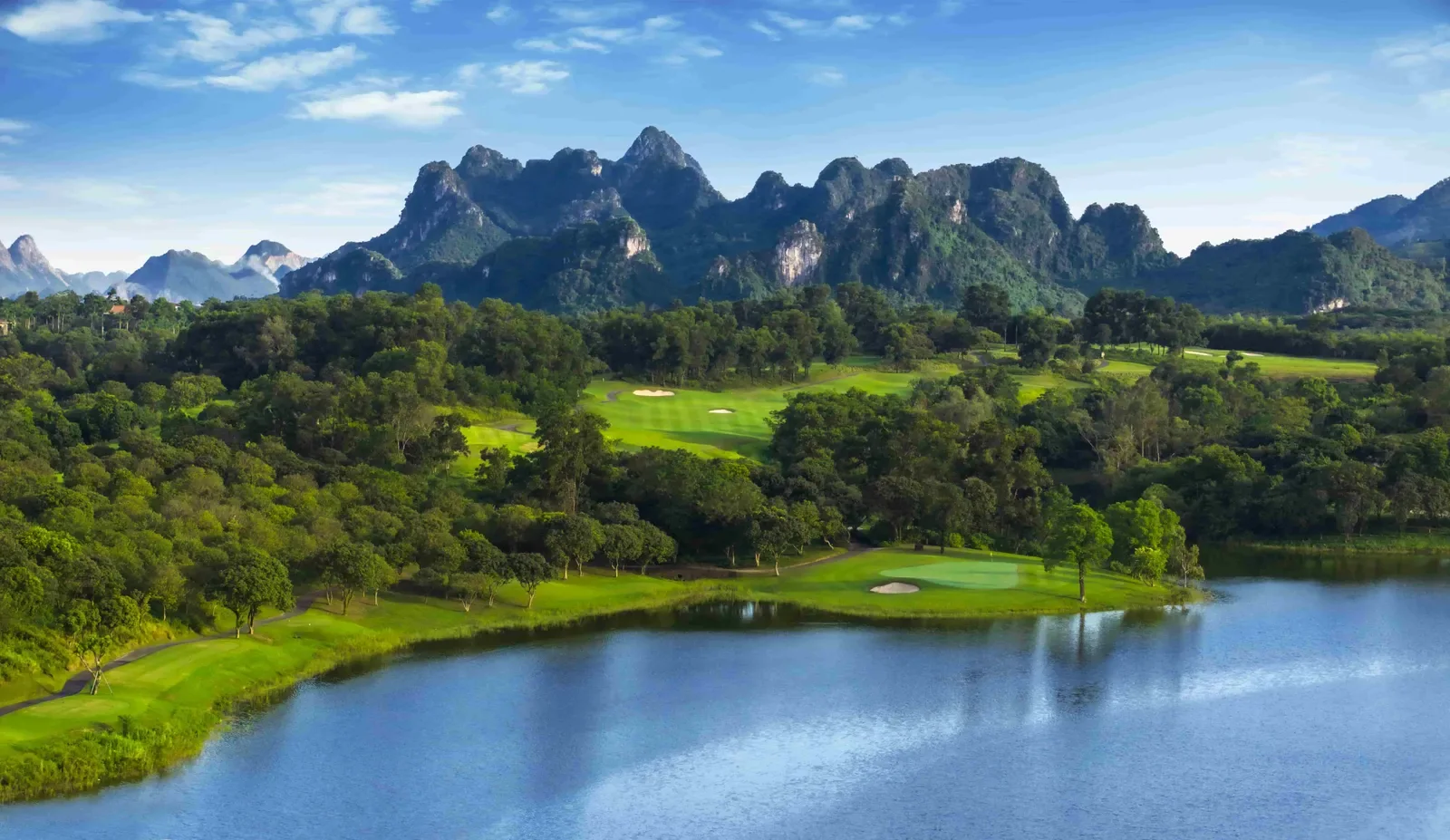 Sky Lake Resort & Golf Club