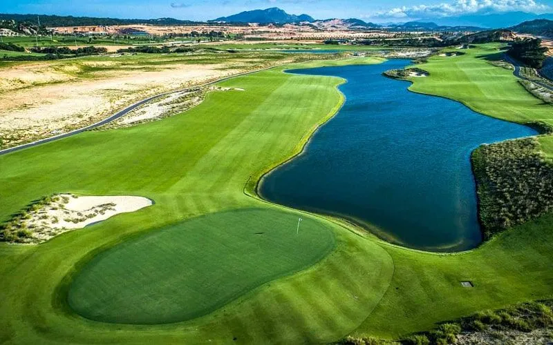 Sonadezi Chau Duc Golf Course