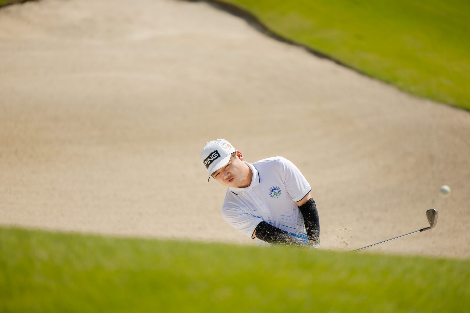Golfer CLB Golf Thanh Hóa thực hiện cú đánh tại sân Long Biên
