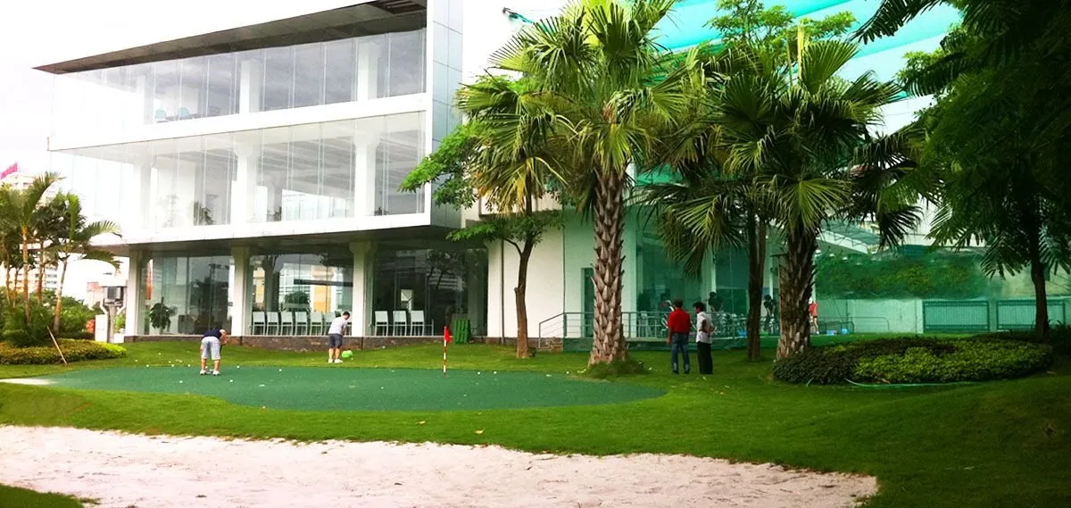 Overview of Viettime Golf Building on Duong Dinh Nghe Street, Cau Giay, Hanoi