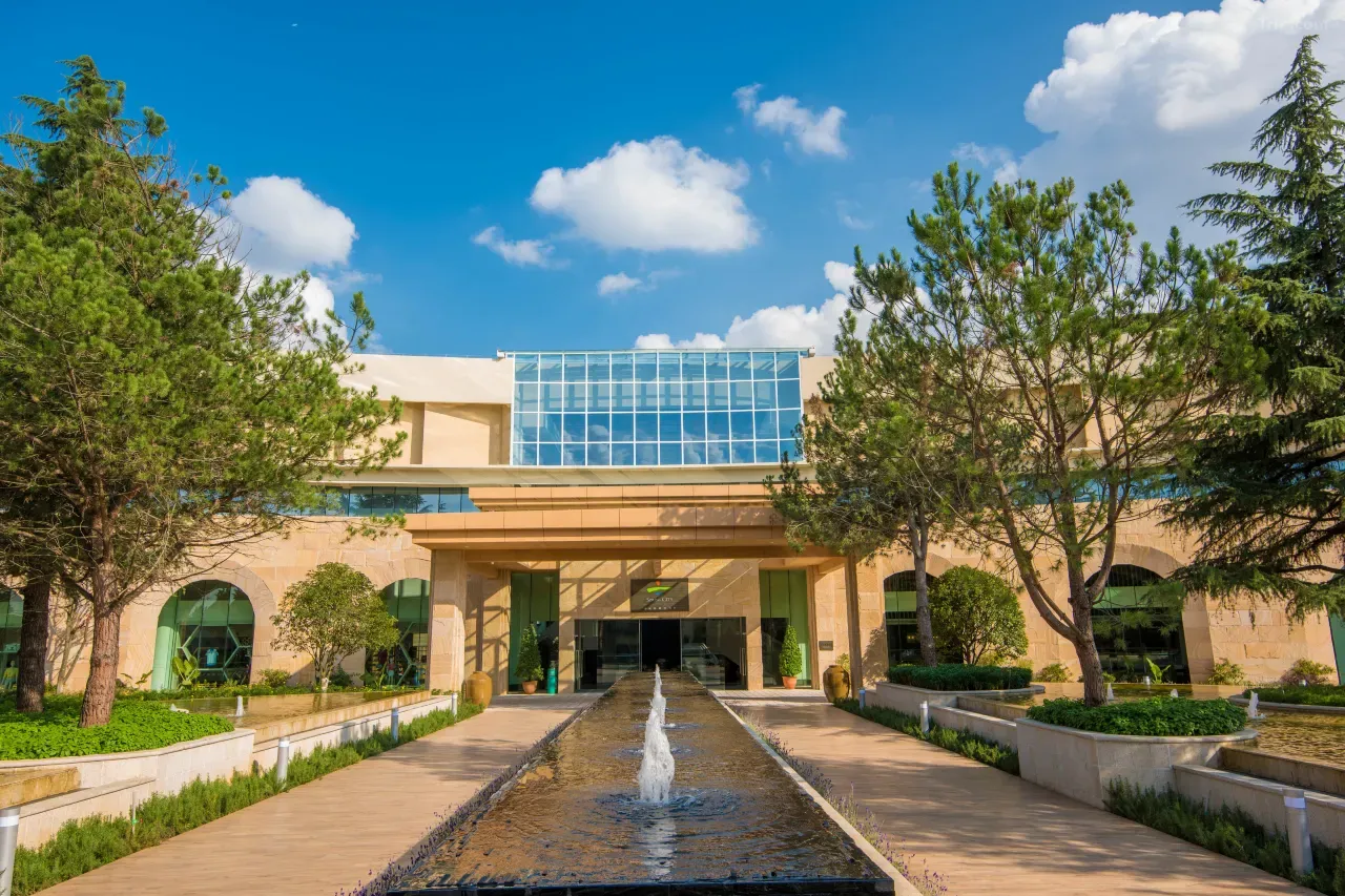 Spring City Golf & Lake Resort Hotel