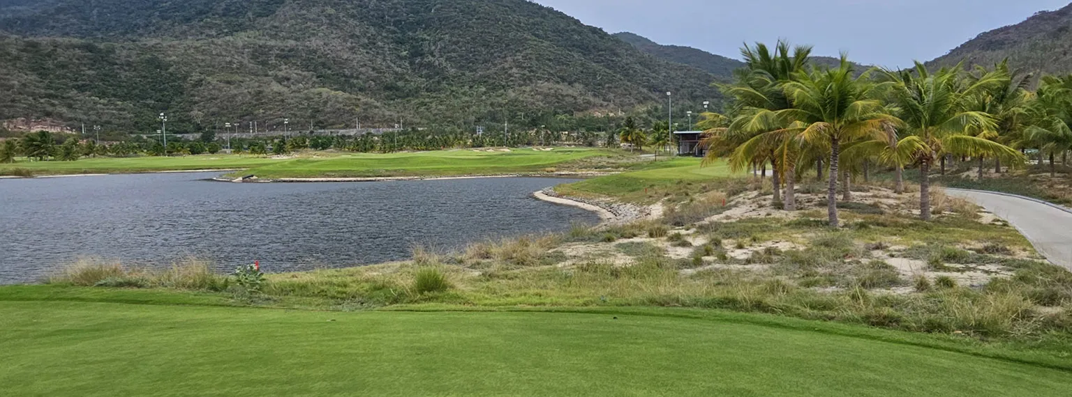 Tour Golf Biển Nha Trang 5N4Đ | 3 Sân Ven Biển & Tắm Bùn