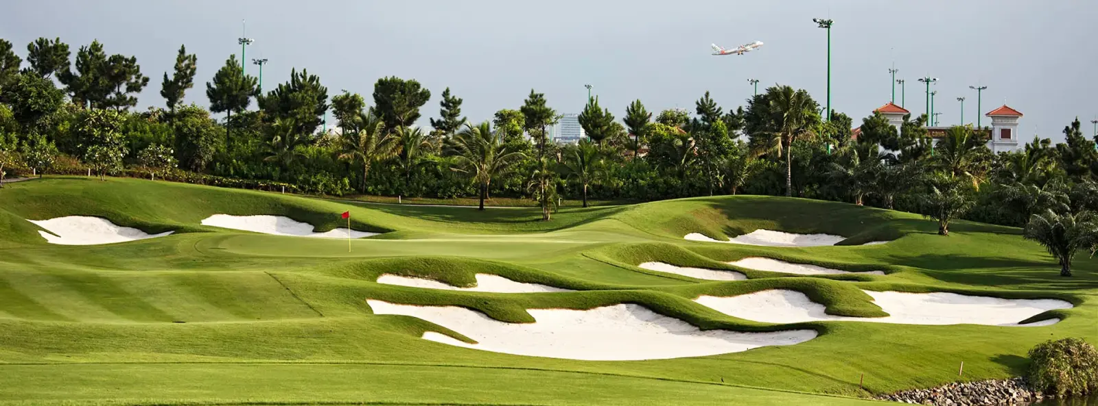 Vietnam Golf Vacation 14 Days: Ho Chi Minh – Danang – Hanoi