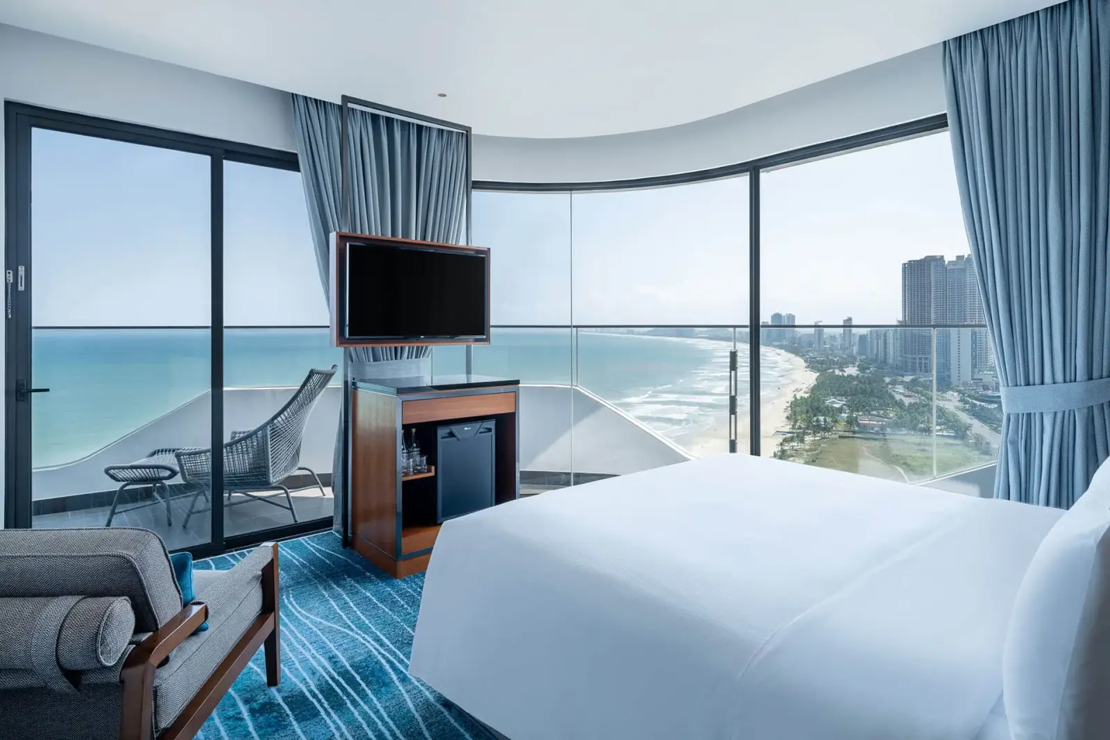 Vietnam Golf Vacation 14 Days: Ho Chi Minh – Danang – Hanoi